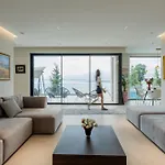 The Luxury By Pikhost