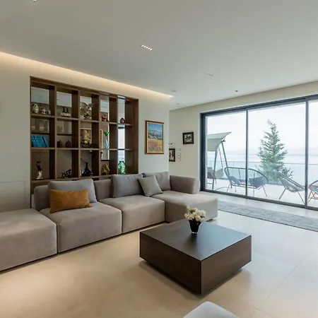 The Luxury * Široka