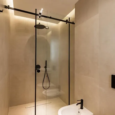The Luxury By Pikhost Villa