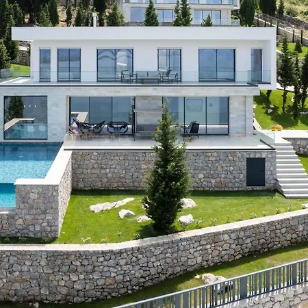 The Luxury By Pikhost Villa Široka