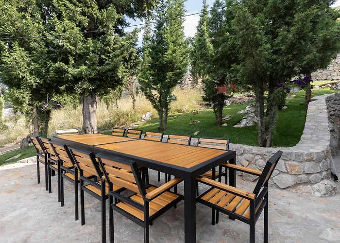 The Luxury By Pikhost Široka