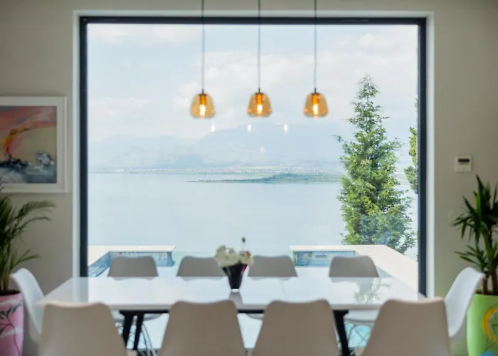 The Luxury By Pikhost Villa *