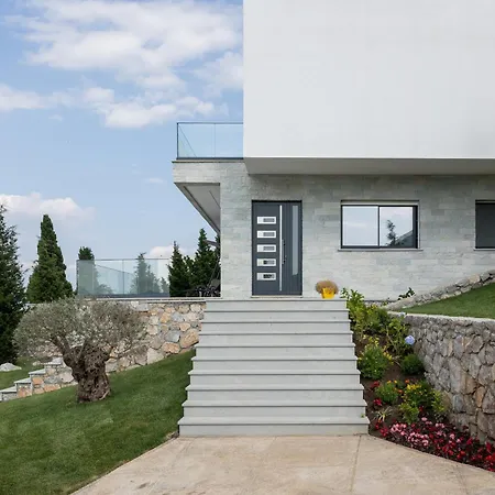 Villa The Luxury By Pikhost *