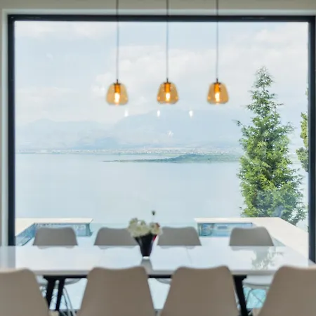 The Luxury By Pikhost 빌라 *