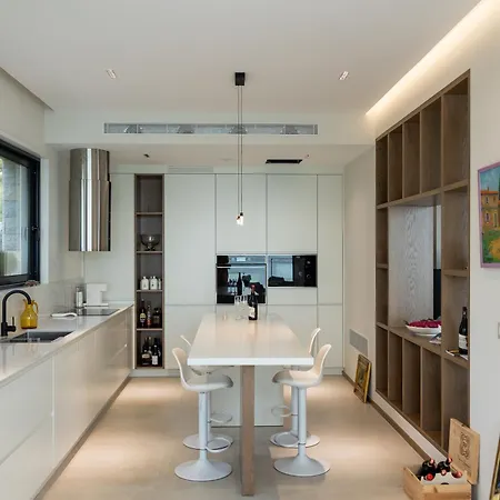 The Luxury Shirokë