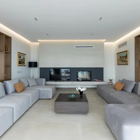 The Luxury By Pikhost