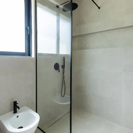 The Luxury By Pikhost 빌라 Široka