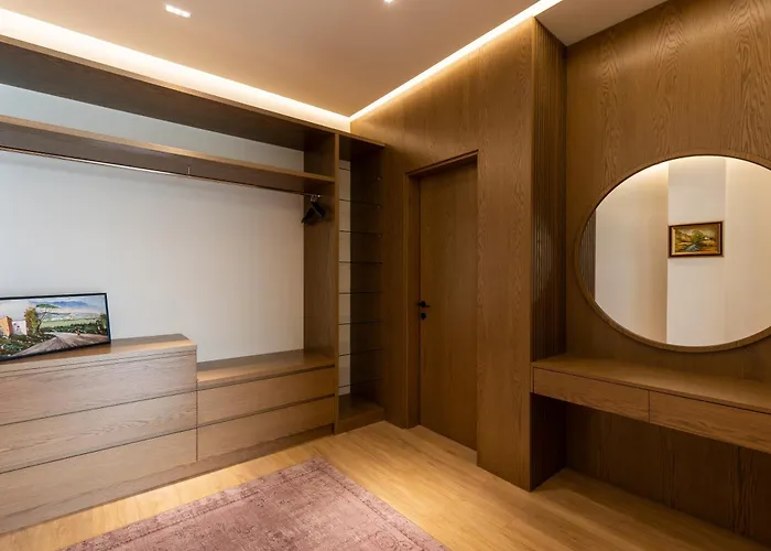 The Luxury By Pikhost * Shirokë