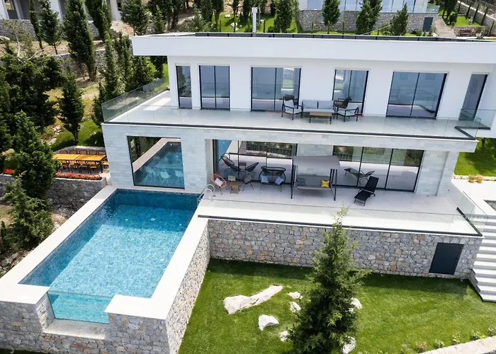 The Luxury By Pikhost * Shirokë