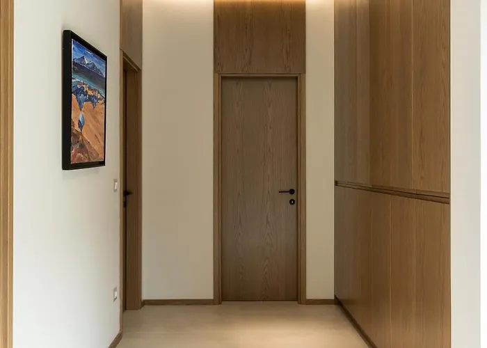 The Luxury By Pikhost