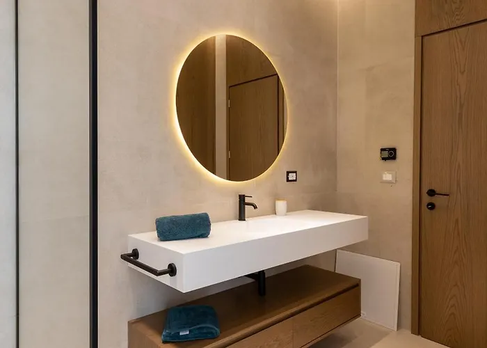 Villa The Luxury By Pikhost Shirokë