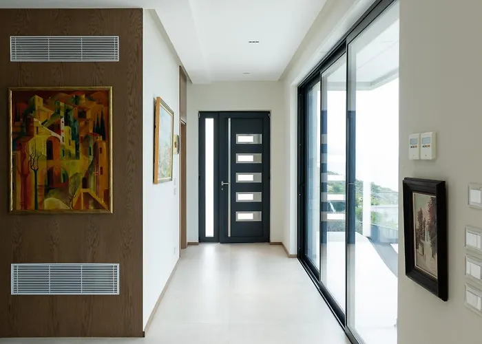 The Luxury By Pikhost Villa