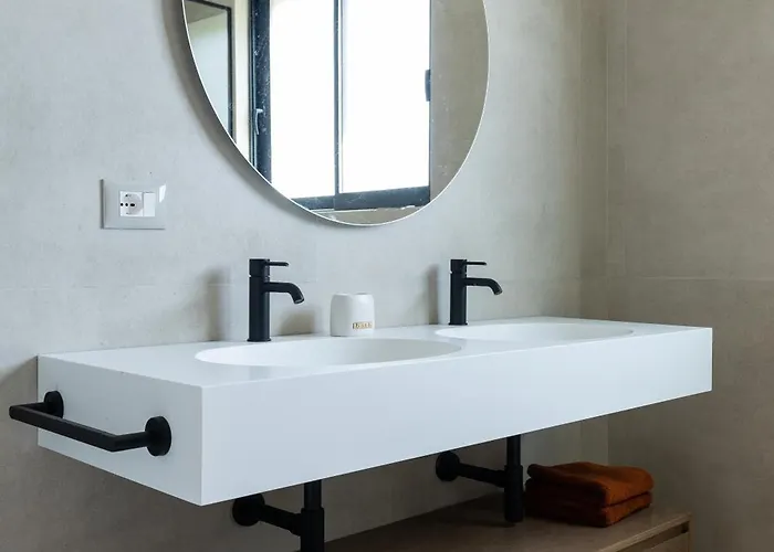 The Luxury By Pikhost Villa