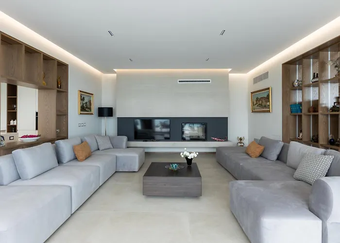 The Luxury By Pikhost