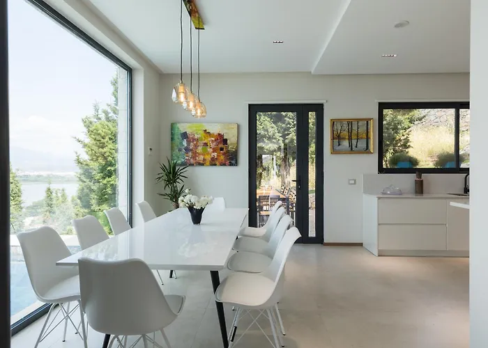 Villa The Luxury By Pikhost Shirokë