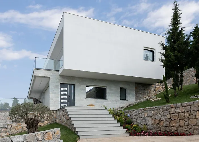 The Luxury By Pikhost * Shirokë