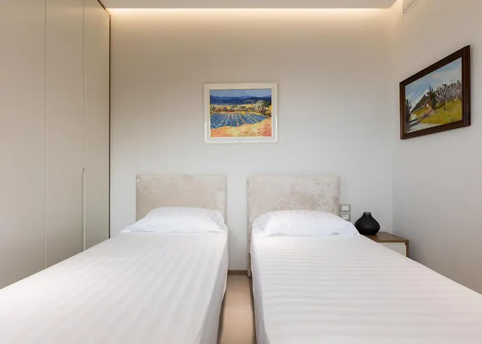 The Luxury By Pikhost Villa