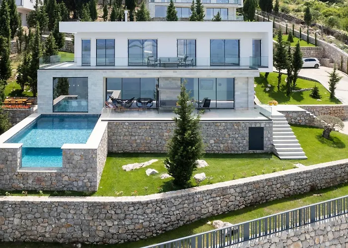 The Luxury By Pikhost Villa Shirokë